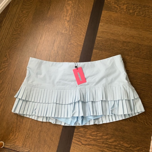 EDIKTED Double Pleated Mini Skort Skirt Light Blue Women’s Size XL BRAND NEW - Picture 3 of 12